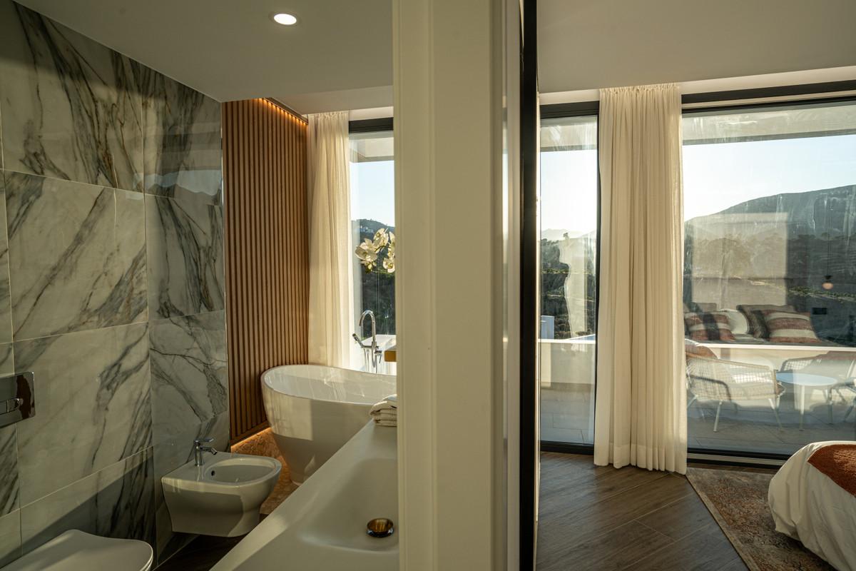 Elysium Golf - mibgroup.es