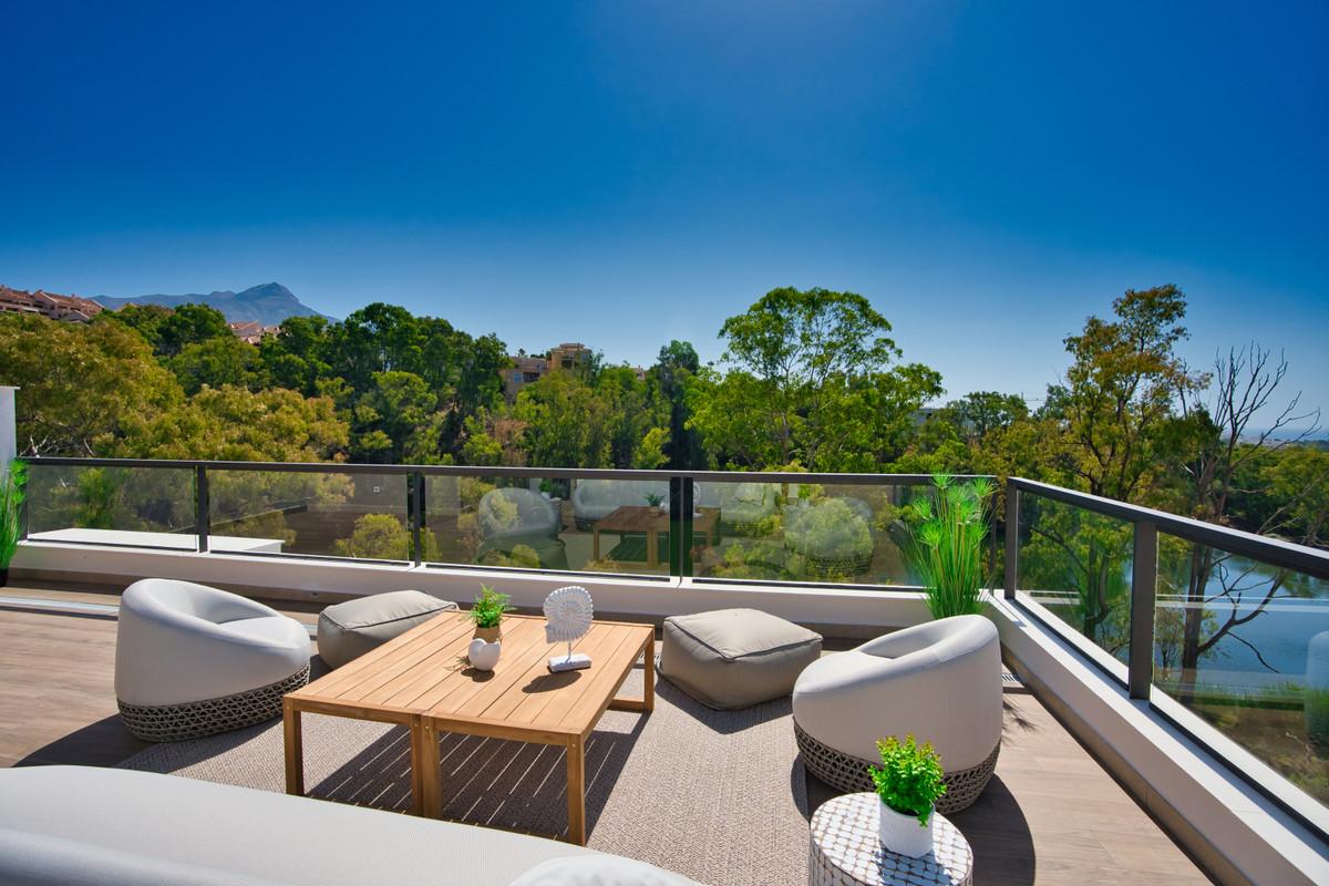 Marbella Lake - mibgroup.es