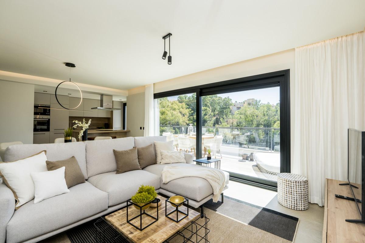 Marbella Lake - mibgroup.es