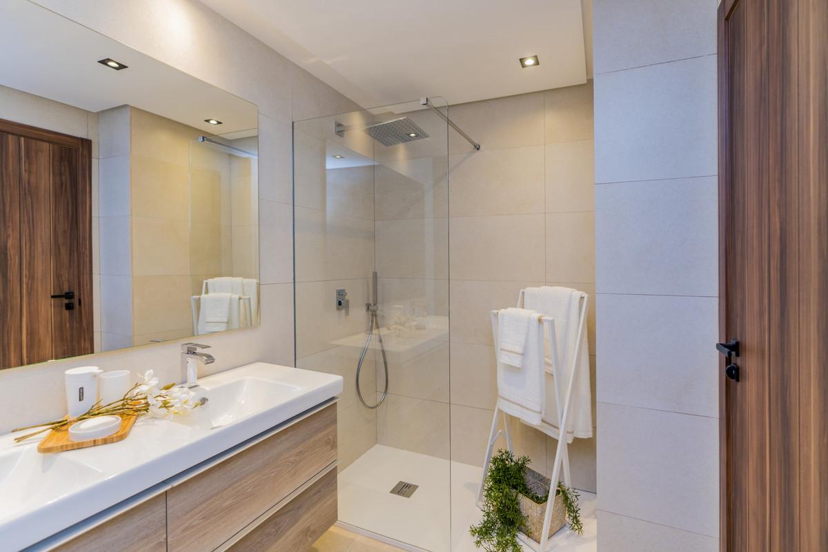 Marbella Lake - mibgroup.es