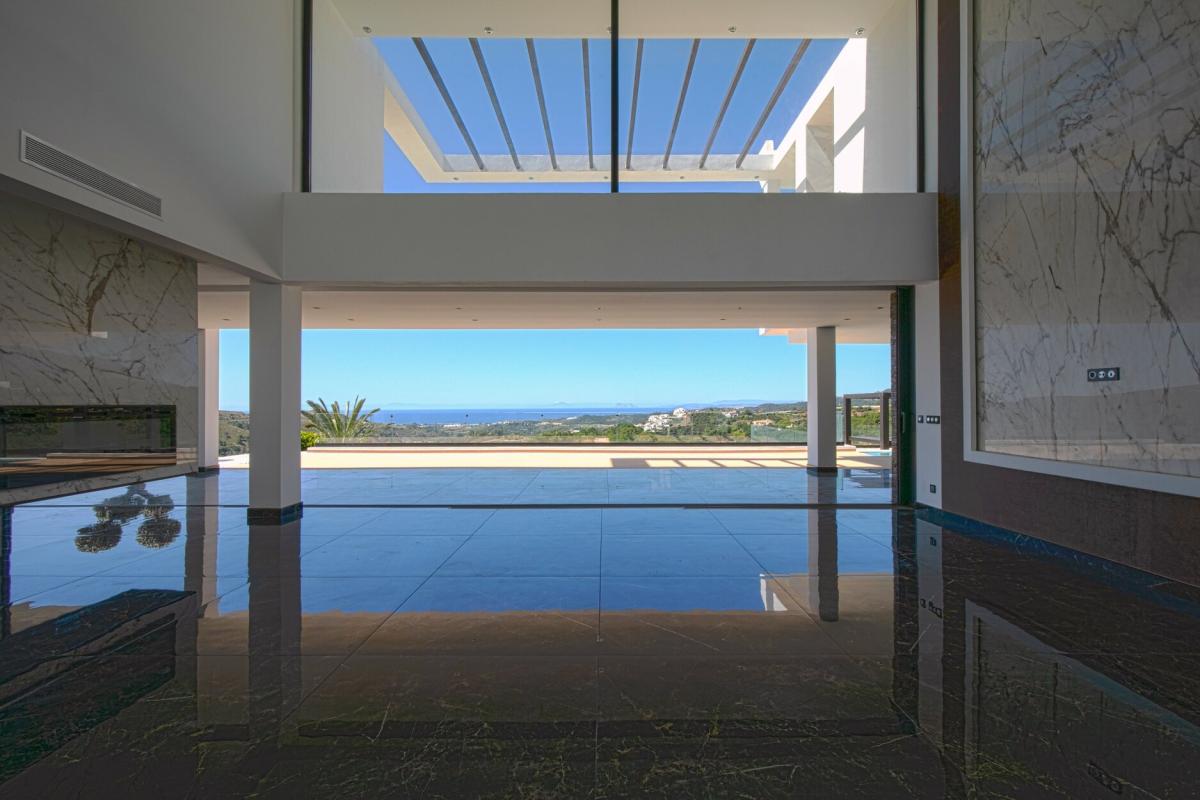 Brand new contemporary Villa in Benahavis - mibgroup.es