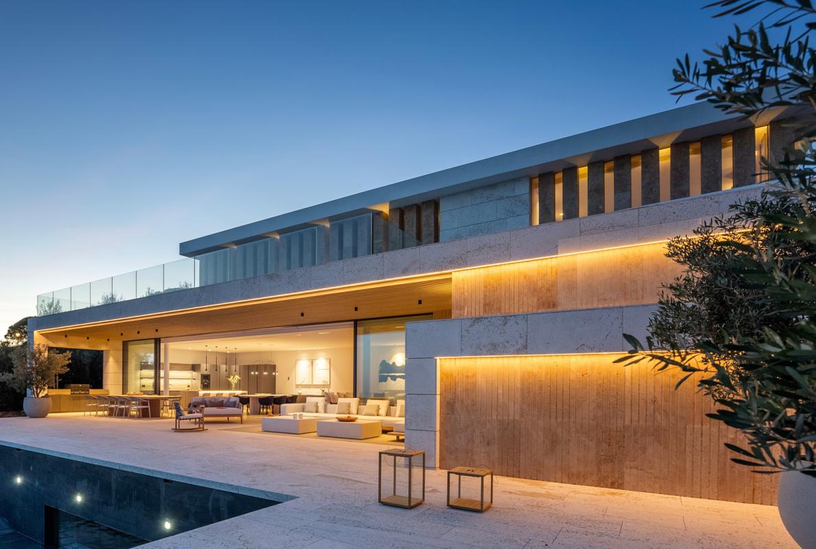 Villa Blue - mibgroup.es