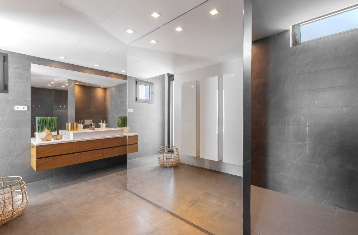 Contemporary Beachfront Villa - mibgroup.es