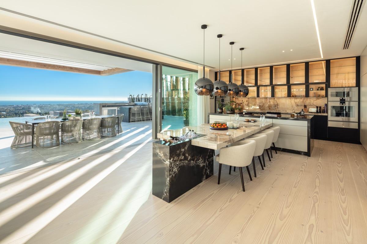 Luxury Villa with Panoramic Sea View in La Quinta - mibgroup.es