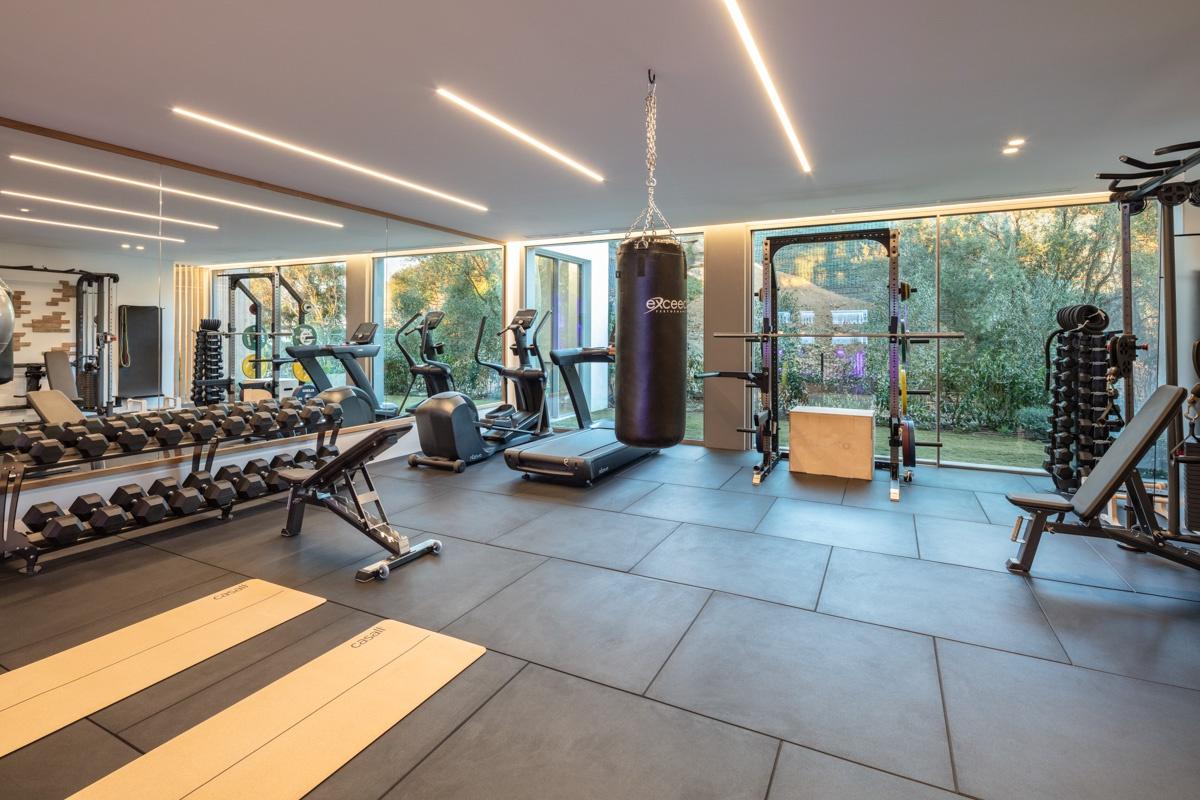 Luxury Villa with Panoramic Sea View in La Quinta - mibgroup.es