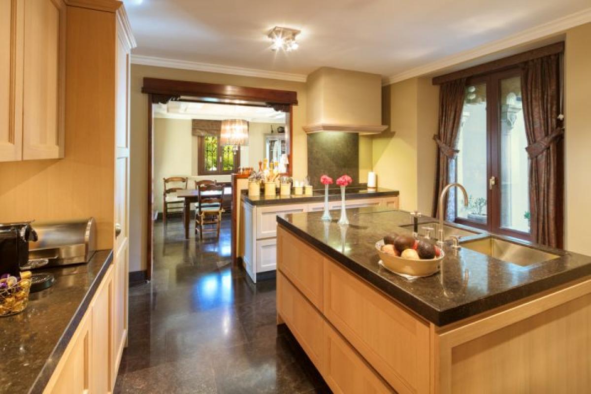 Calle Bach 5 - mibgroup.es