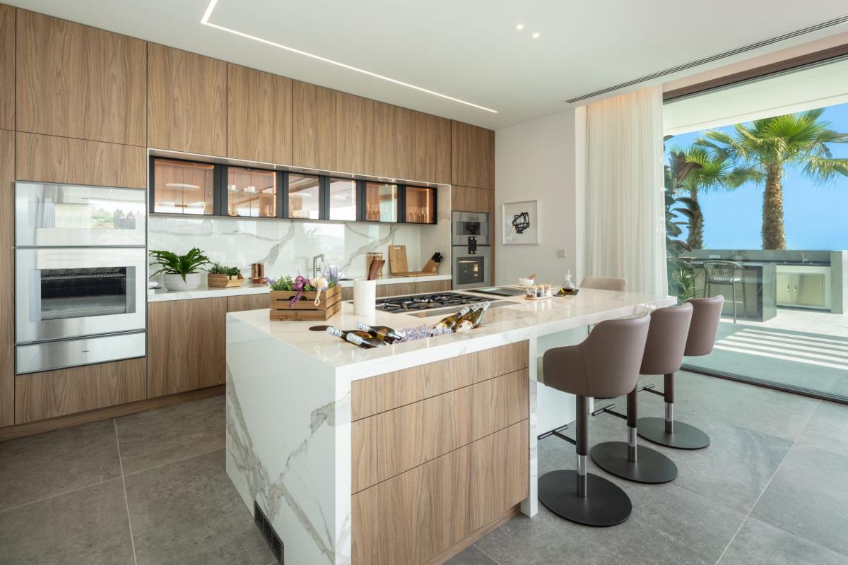 Big Daddy - The Hills - mibgroup.es