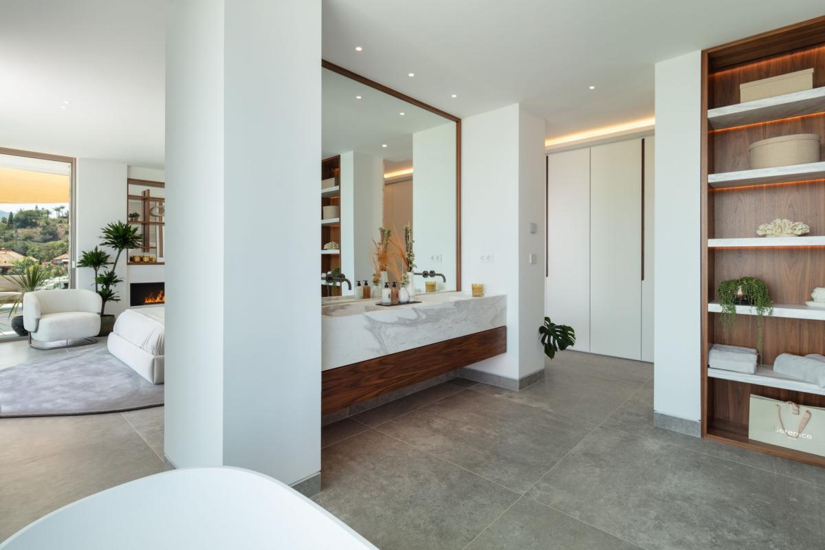 Big Daddy - The Hills - mibgroup.es