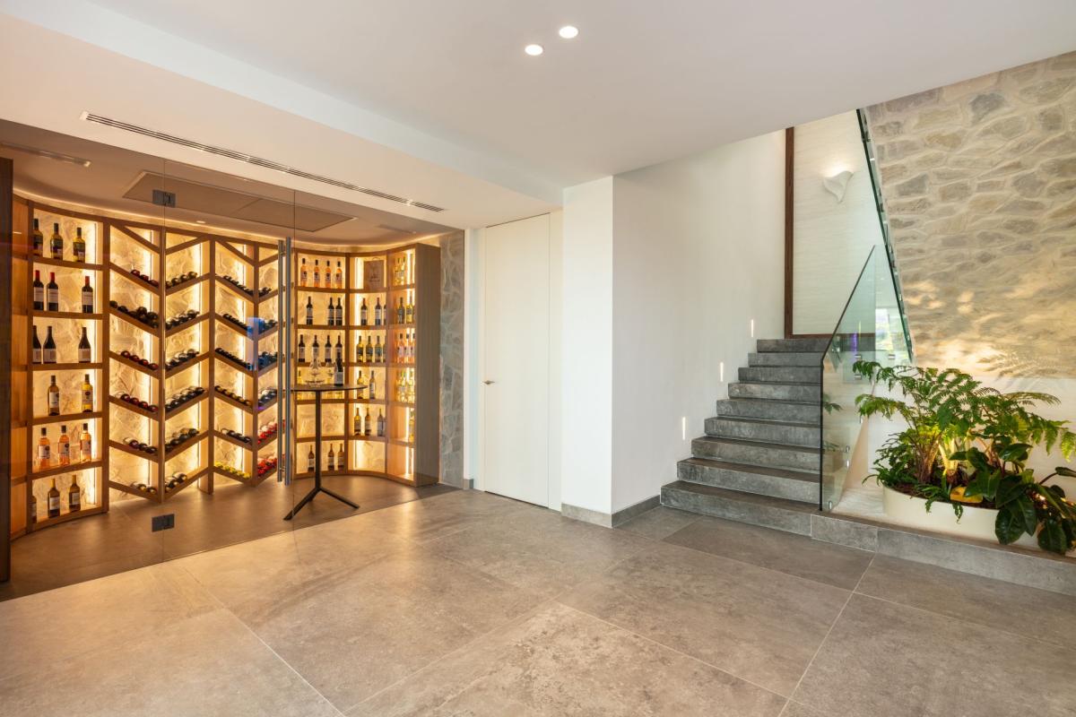 Big Daddy - The Hills - mibgroup.es