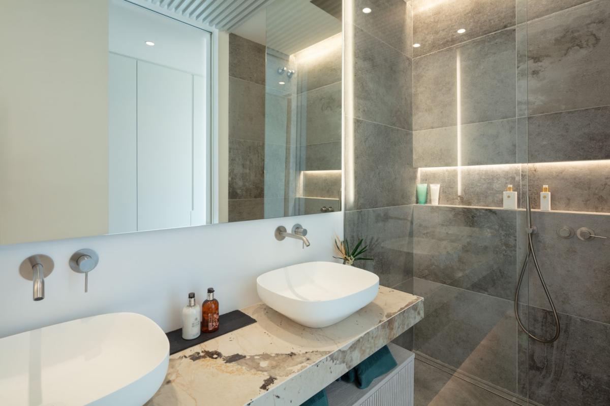 Big Daddy - The Hills - mibgroup.es