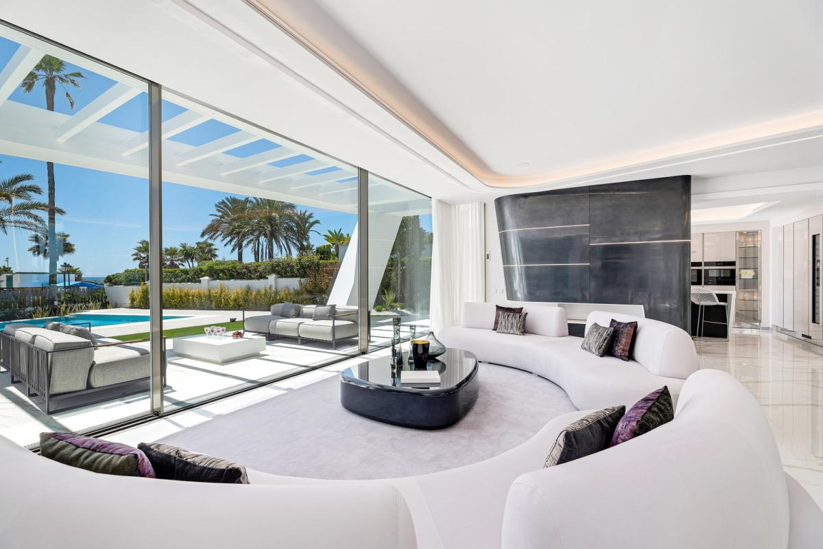 Breath-taking Newly Built Villa Located in Los Monteros beach - mibgroup.es