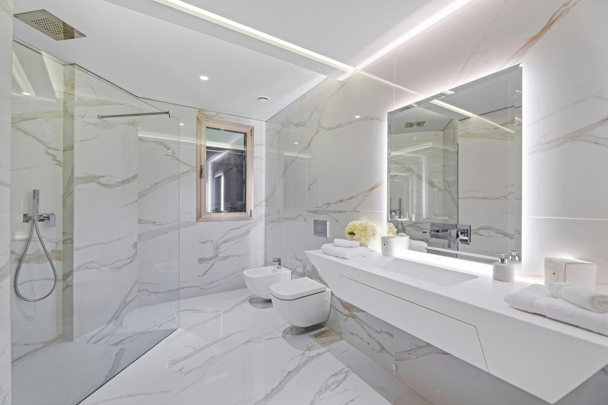 Breath-taking Newly Built Villa Located in Los Monteros beach - mibgroup.es