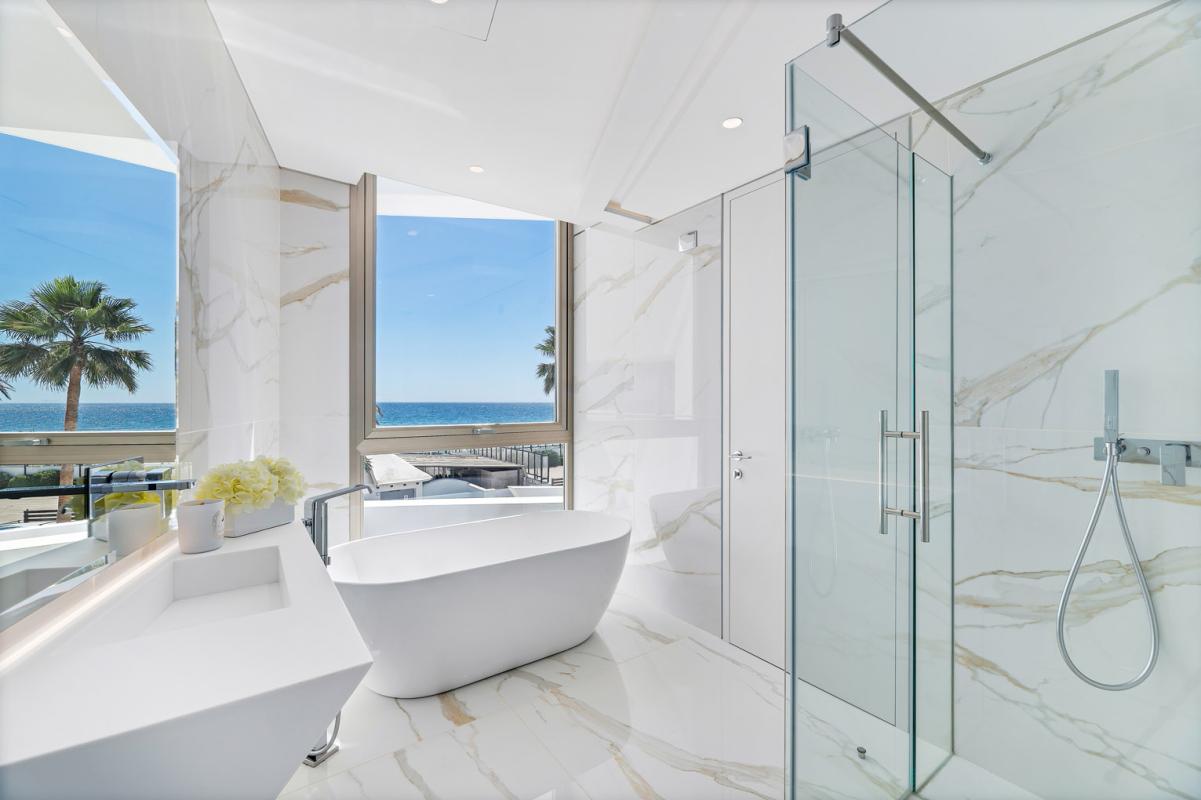 Breath-taking Newly Built Villa Located in Los Monteros beach - mibgroup.es