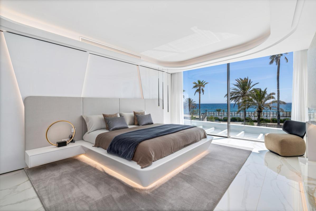 Breath-taking Newly Built Villa Located in Los Monteros beach - mibgroup.es